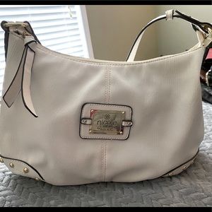 Adorable white/light cream Nicole bag, just right for a summer dress